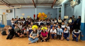 Equipe do SCFV realiza ação de conscientização sobre o Maio Laranja em Escola Municipal