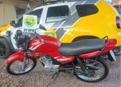 Motociclista é flagrado realizando manobras perigosas e tenta fugir da polícia em Tupãssi