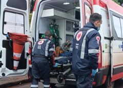Homem é socorrido pelo SAMU após queda no Centro de Assis Chateaubriand